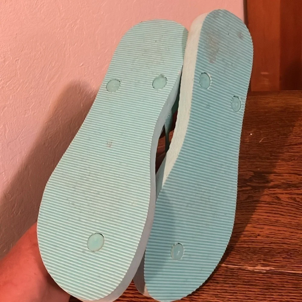 🌈 Forever 21 flip flop slippah size 9/10